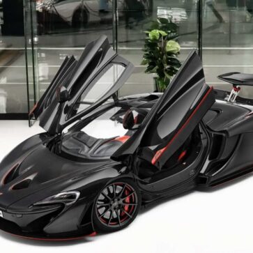 【超希少】世界に5台。マクラーレン P1 カーボンシリーズ、しかもほとんど未走行の車両がが約3.1億円で販売中