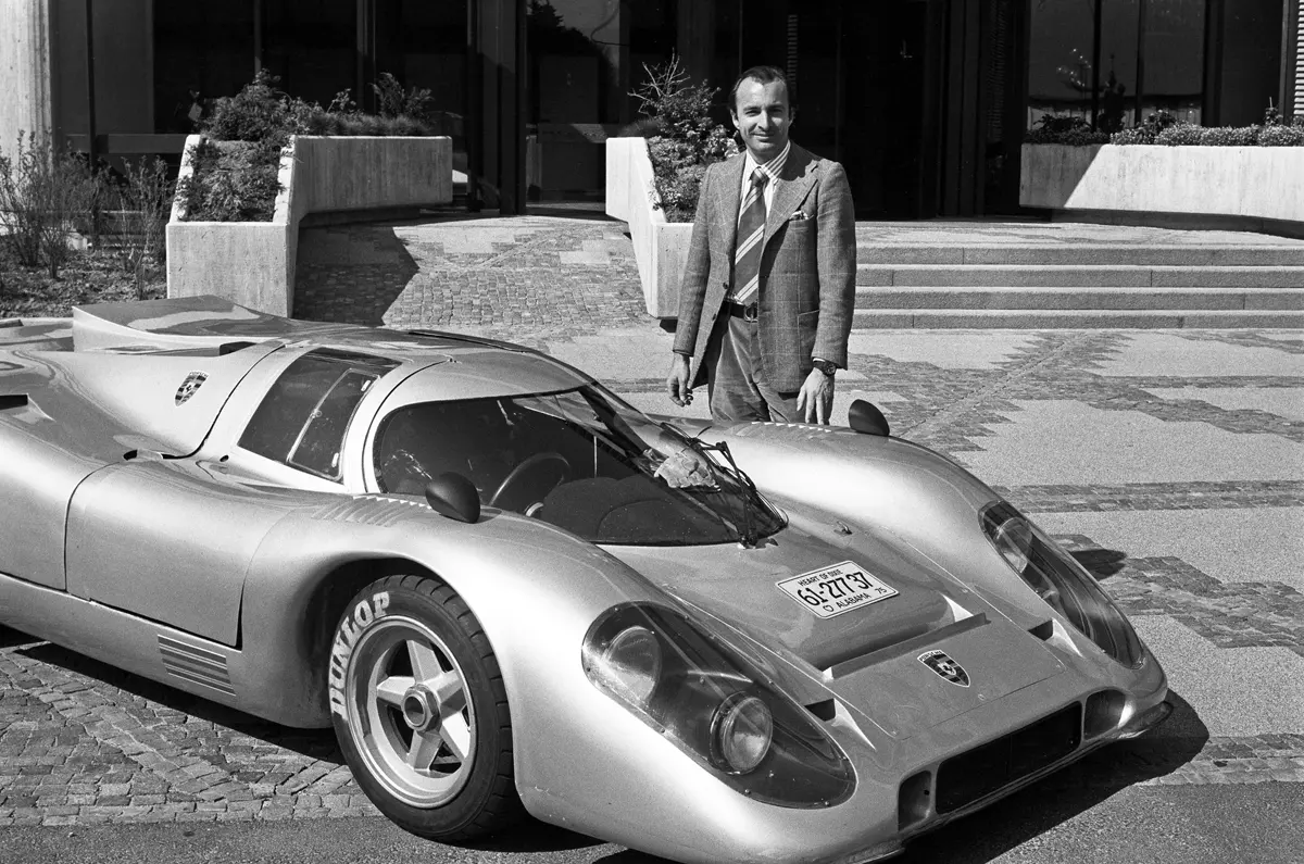 【伝説の始まり】パリまで走った“ナンバー付き917”──カウント・ロッシとポルシェの物語。ポルシェは今後積極的に「レーシングカーを公道仕様に改造」?