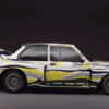 BMW「アートカー」とは？50周年を迎えた「世界を魅了する走るアート」の歴史と起源を探求する【動画】