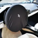 今日のフェラーリ296GTB。純正オプション「ステアリングホイールカバー」「シートカバー」を購入してみる