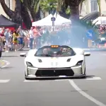 120台以上のフェラーリが参加するツーリングイベントが開催、バーンナウトするデイトナSP3や数々のカスタム仕様フェラーリが場を彩る【動画】