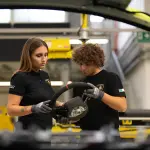 ランボルギーニ、イタリアで最も魅力的な自動車業界の雇用主に認定──働きやすさとイノベーションの融合が評価