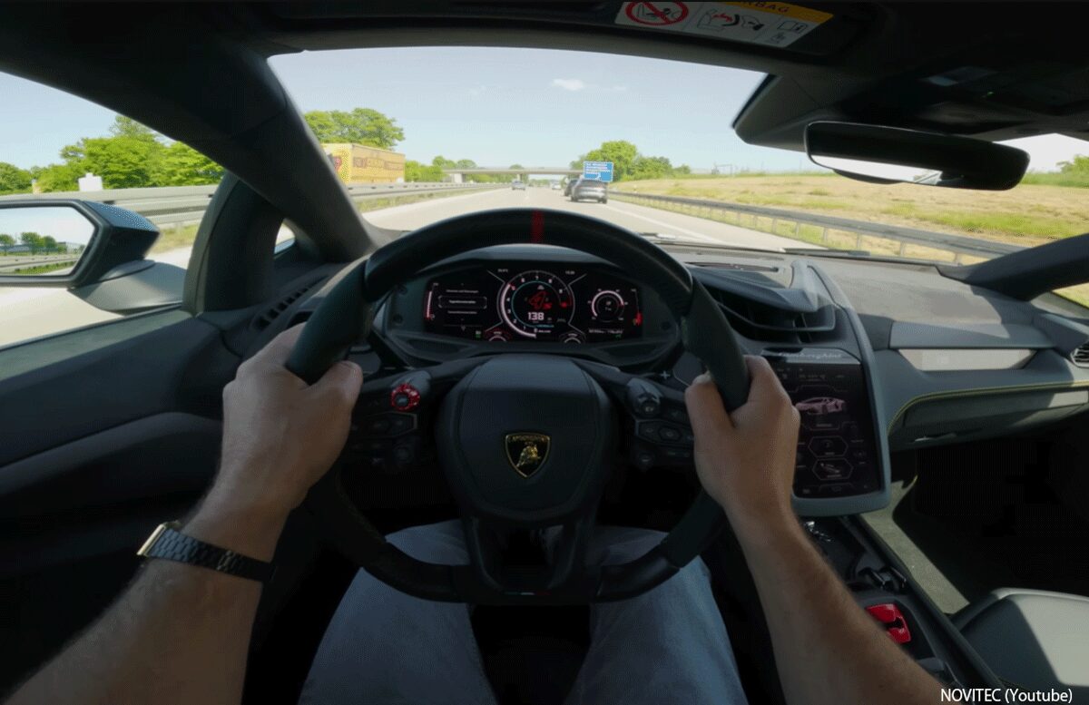【ノビテック最新カスタム】ランボルギーニ・レヴエルトがアウトバーンで時速320km超え【動画】