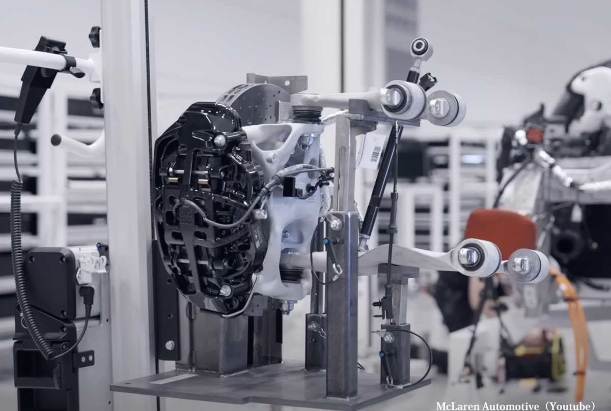 【マクラーレンW1に採用】AI×3Dプリンティングで生まれた驚異の米国製サスペンションパーツは今後の”主流”となりうるか?【動画】