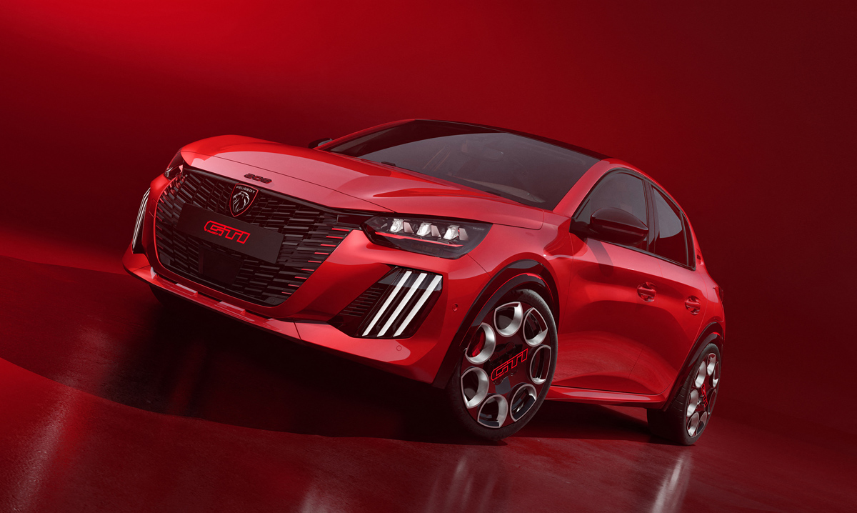 プジョーが280馬力のEVホットハッチ「E-208 GTi」を発表。VWの電動GTIに先んじて市場投入し「赤いライオン」とともに電動化を加速
