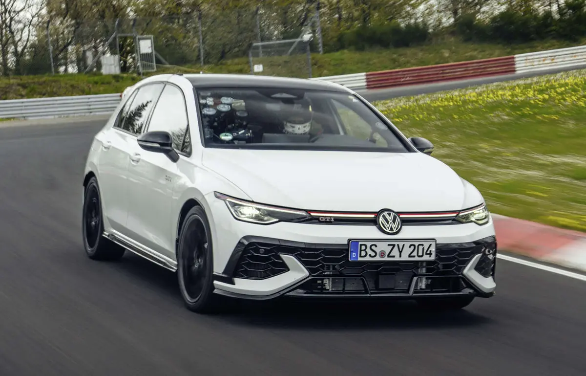 VW「ゴルフ GTI エディション50」、ニュルでGTI史上最速を記録。シビック・タイプRに一歩及ばずともフォルクスワーゲン史上「最速」に輝く【動画】
