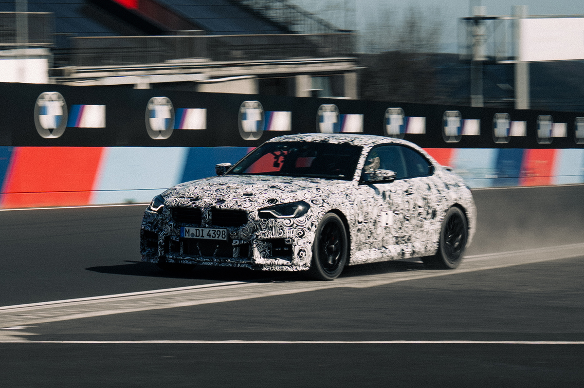 【新記録達成】新型BMW M2 CS、ニュルブルクリンクで7分25秒5のラップタイムを記録。コンパクトスポーツの新たな基準に【動画】