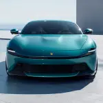 新型フェラーリ「アマルフィ」発表。モダンなエレガンスと圧倒的パフォーマンスを誇るローマ後継モデル