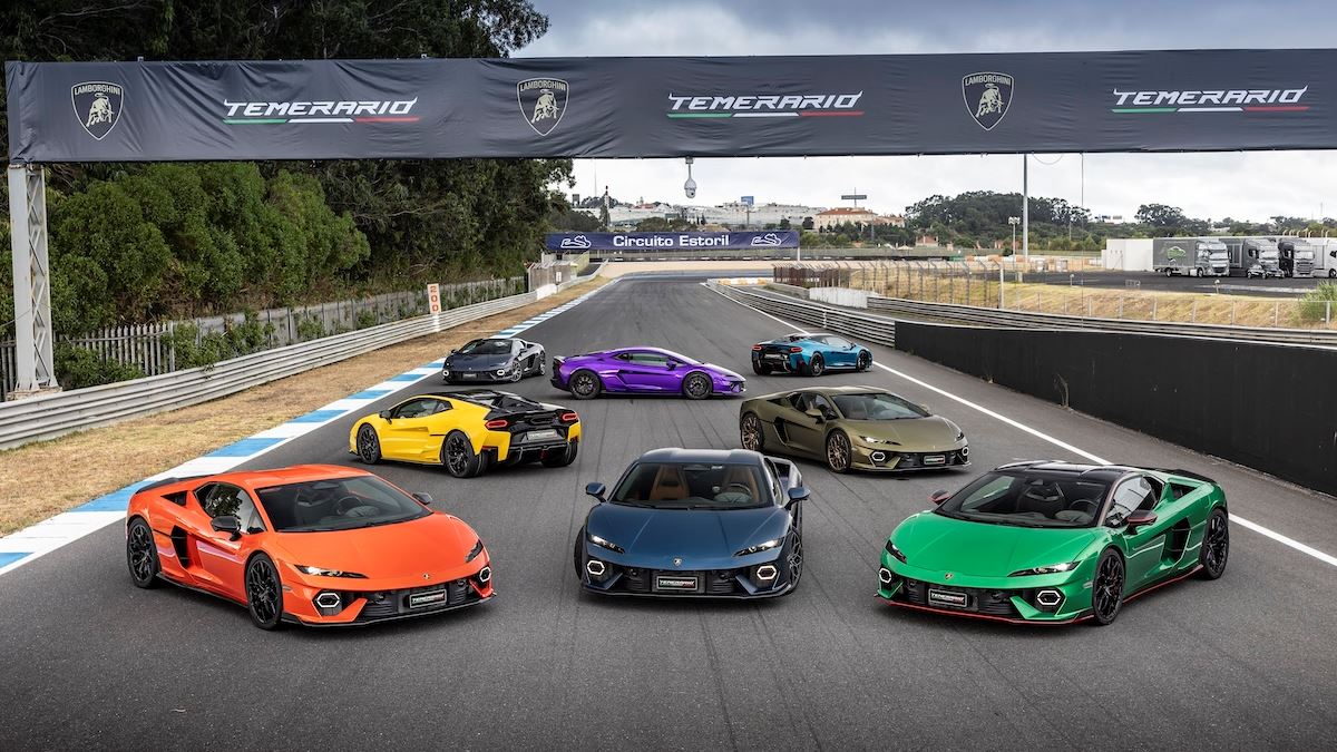 ランボルギーニ・テメラリオ、ポルトガル・エストリルでサーキットデビュー。8色のテメラリオがコースを彩る