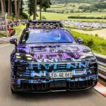 ポルシェ、新型「カイエン・エレクトリック」を年内発表へ。最強＆最も快適なSUVの誕生か？0-100km/h加速は「2秒以下」の可能性も