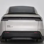 テスラ「Model Y L」ついに登場。3列シートを備えたロングホイールベース仕様が中国市場へと今秋展開、プレゼンスの強化なるか