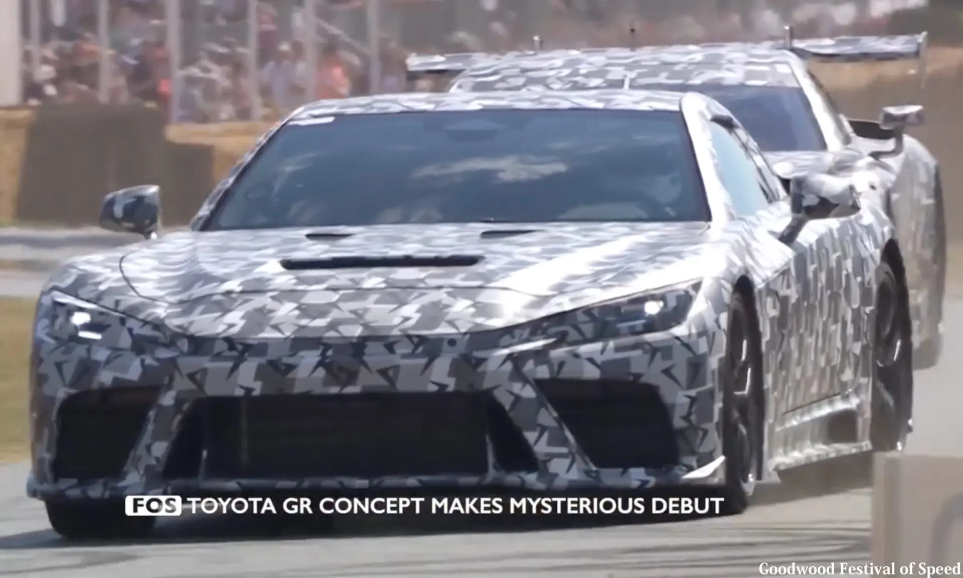 レクサスの新型V8スーパーカー「LFR」、内装が明らかに。なおヘッドライトは「マークXの」ぽいデザインへ。トヨタ(GR)ブランドからも登場か