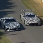 トヨタ GR GT3あるいはレクサスLFRがグッドウッドに登場。「バージョン違い」2台が走る【動画】