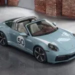 ポルシェ「誰も知らないかもしれませんが、911タルガ 4S ヘリテージ デザイン エディションでは、チェリーレッド以外のボディカラーも選べます」