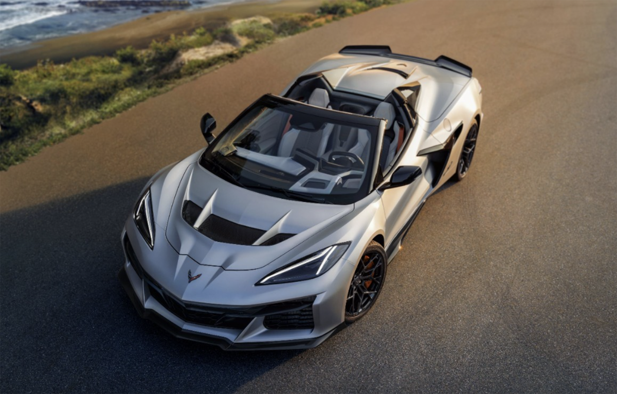 【ついに価格公開】シボレー・コルベットZR1X、ベース仕様で3,000万円超え。しかし「この価格でハイパーカー並みの性能を手にできる」のであれば安いもの