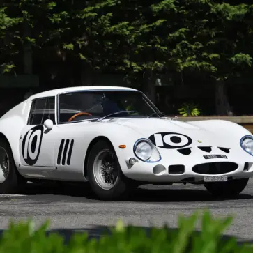 世界唯一の白いフェラーリ250 GTO「ビアンコ・スペチアーレ」が競売へ。80億円を超え「歴史上、もっとも高価なフェラーリ」となるか