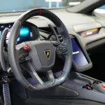 ランボルギーニ・テメラリオのステアリングホイール