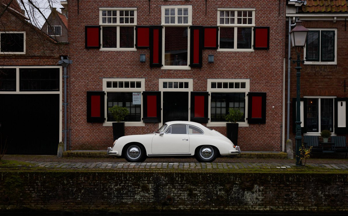 【奇跡のワンオフ】10年かけて蘇った特注ポルシェ356 Aクーペ。「1950年代に作られたのに自動車電話を装備する」など忘れ去られた“シュミット・カー”の真実