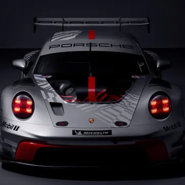 ポルシェ、2026年型「911 GT3 R」を発表。「空力・サスペンション・信頼性」を強化、まだまだ進化の余地があったことに驚かされる