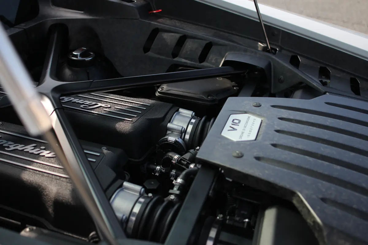 アリエクスプレスで「ランボルギーニ製」V10エンジンが販売中。お値段818万円、"リスクの塊”でしかなさそうだ・・・。