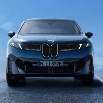 【新型BMW iX3】次世代「ノイエクラッセ」第1弾モデル、最大航続805kmで登場。今後のBMWのデザイン、そしてテクノロジーを示唆