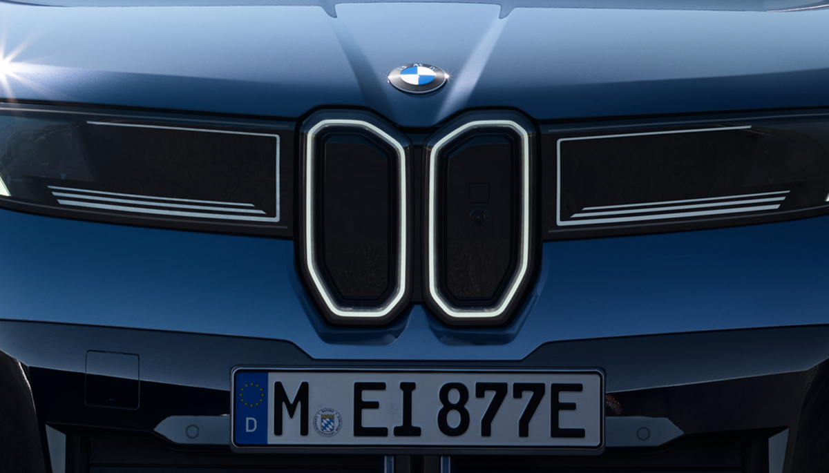 BMWの巨大グリルはなぜ誕生し、なぜiX3で小さくなったのか？デザイン責任者が語るその真相、そして今後の方向性