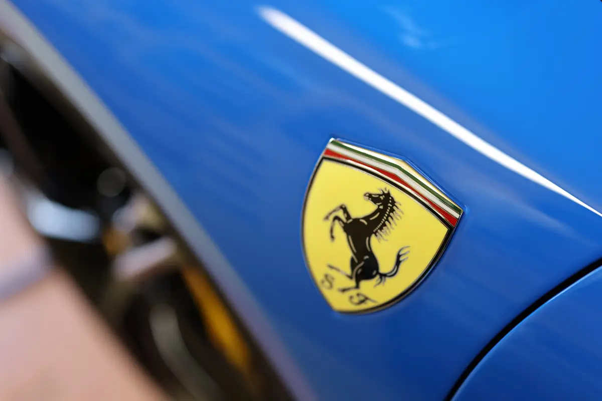 フェラーリ296GTB 1ヶ月半ぶりの洗車。洗車+樹脂 / タイヤのメンテナンスを行って全工程およそ2時間ナリ