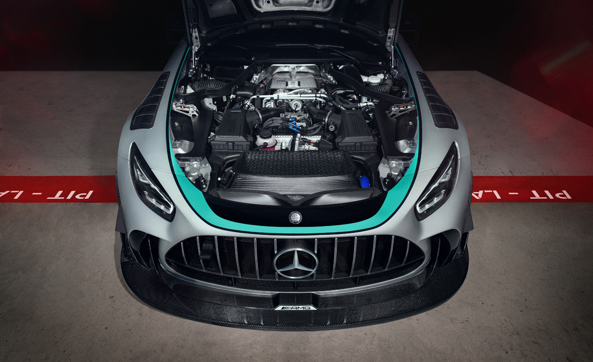 メルセデスAMG、限定30台の「GT2 Edition W16」を発表。価格は約1億2,000万円、同社史上最高の818馬力を誇るサーキット専用モデル