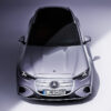 メルセデス・ベンツ、新型GLC EVを発表。ブランドの未来を担う「最重要モデル」、光る巨大グリルにて存在感をアピール