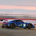 【F1／エフワン】ブラッド・ピット主演映画の裏側。ポルシェと伝説のドライバー、パトリック・ロングが実現した「史上最もリアルなレース」とは