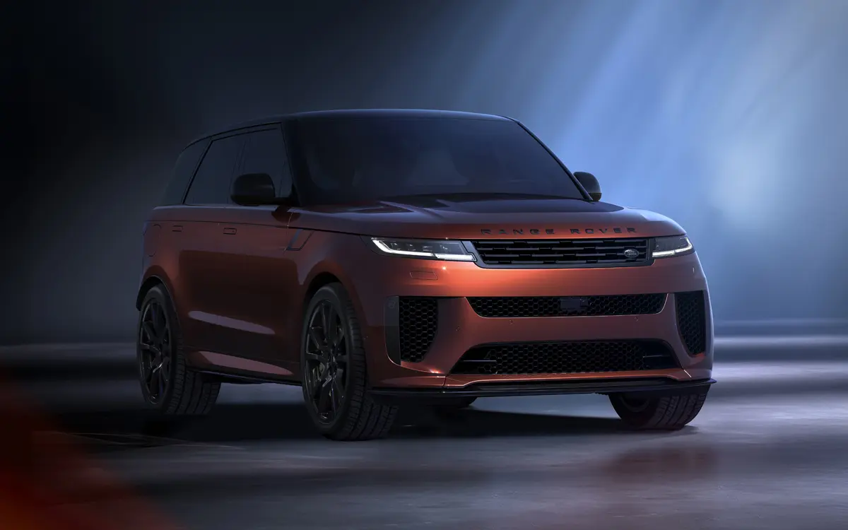 JLR（ジャガー・ランドローバー）、8月から今まで「1台も」生産できず。最悪だと11月までこの状態が継続し1日あたり13億円の損失も。その原因は「サイバーアタック」