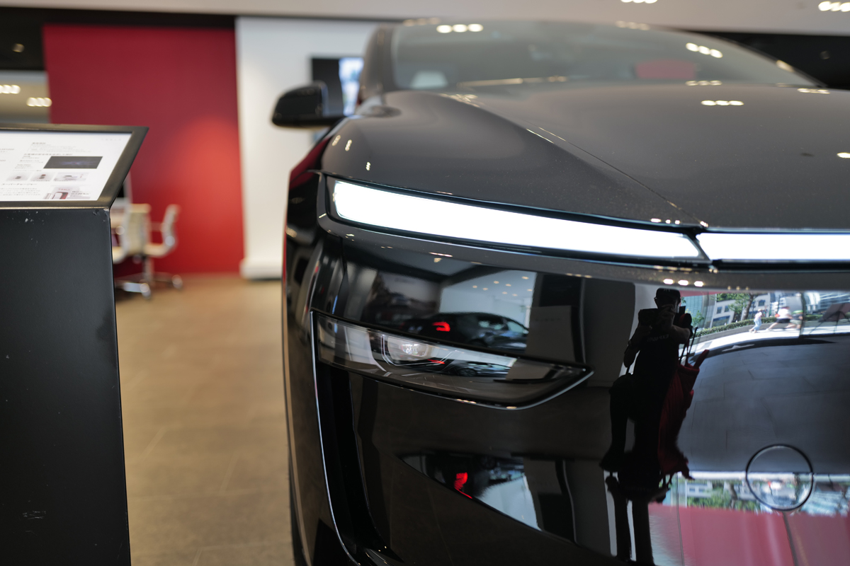 テスラ・モデルYのエクステリア～ヘッドライト