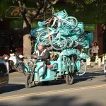 「近代化によって失われた、かつての中国」がここにある。北京で見てきた気になるコトやモノ：POP MARTとその類似店、前門大街の中華風スターバックスなど