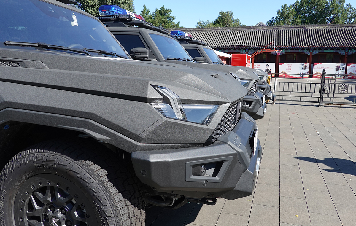 中国にはこんな車が走っている:自動運転車両や武装車両、全然知らない現地メーカー車など。スポーツカーやスーパーカー、超高級車の姿は少なくセダンが圧倒的多数