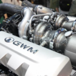 【速報】中国GWMが初の「本格スーパーカー」を2026年末に発表へ。V8ハイブリッド1,000馬力、フェラーリSF90を標的に、しかも価格は「1/15」