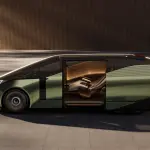 レクサス、「LS」を“ラグジュアリーセダン”から“ラグジュアリースペース”へと進化させる。まさかの「6輪EVミニバン」コンセプトを発表