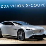 マツダが「今後の市販車に採用されそうな」新しいデザインを盛り込んだ「ビジョン クロスクーペ」「ビジョン クロスコンパクト」を世界初公開。クロスクーペは「ロータリエンジン」搭載