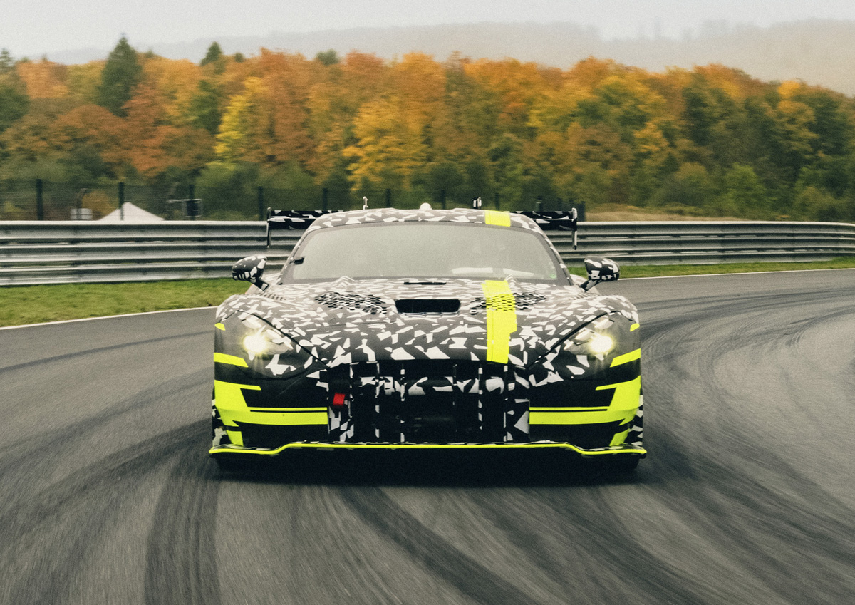 メルセデスAMG「GT TRACK SPORT」が初テストを完了。V8搭載、限界性能を追求する“究極のGT”が「未来をよりエクストリームに」