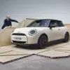 新型MINIポール・スミス・エディション登場。 “ブリティッシュ・ツイスト”で蘇るデザインスピリット、マルチストライプは「控えめ」