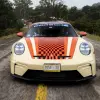 ポルシェの伝説を繋ぐ：特別仕様の911カレラが車名の由来ともなった「ラ・カレラ・パナメリカーナ」2025を駆ける