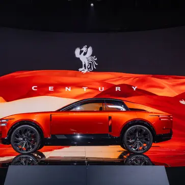 トヨタ、「センチュリー」を”車種”から”独立ブランド”化し超高級クーペを発表。ロールスロイスやベントレーと真っ向勝負する「日本の頂点」に君臨するブランドがここに誕生