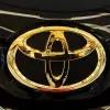 なぜ90年代のトヨタ車には「金色のエンブレム」が存在したのか？：バブル期特有の”成金”仕様か、それとも時代の流行か。なお現代でもっとも多く「ゴールドエンブレム」を揃えるのはホンダ