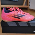 洗車・メンテナンス用スニーカーとして「アディダス フットサルシューズ F50 」を購入。なぜに洗車用シューズに「フットサル」？