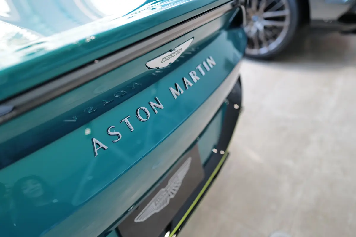 アストンマーティン