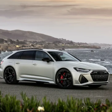 【ファン歓喜】アウディRS6セダンが15年ぶり復活へ。M5を凌駕する「700馬力超えPHEV」で最強サルーン戦線に参戦か