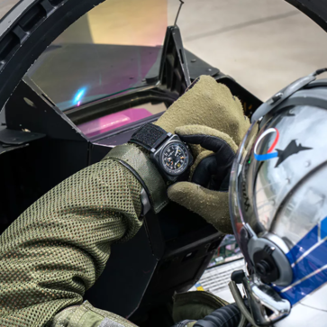 ベル&ロスが「新作」腕時計を一挙発表。日本限定モデルから視認性にこだわる「ルーツ」再解釈モデルに「空軍コラボ」、新境地を開く「冒険家仕様」まで