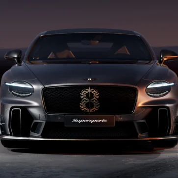 【500kgの軽量化】ベントレーが重厚なGTカーを「モータースポーツ直結のスーパーカー」に変えた理由—新型コンチネンタルGTスーパースポーツの本質、そして過激な中身とは