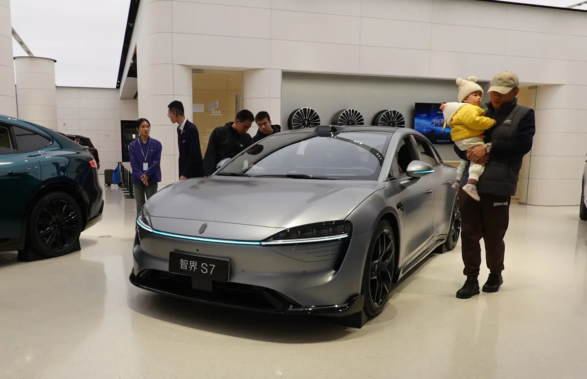 中国車（ファーウェイ）