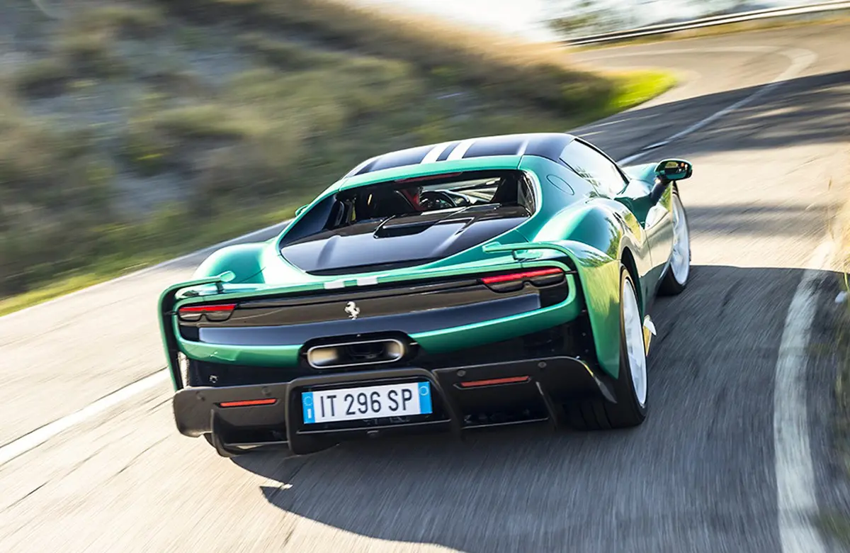 【祝受賞】フェラーリ296スペチアーレが「スーパーカー」、F80が「ハイパーカー」部門にてトップギアの選出する「今年のベスト」に輝く