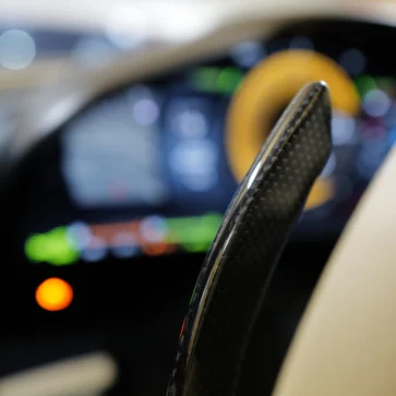 【徹底比較】DCT vs トルコンAT。「速さ」あるいは「快適性」で選ぶ？進化を続けるトランスミッション事情とは